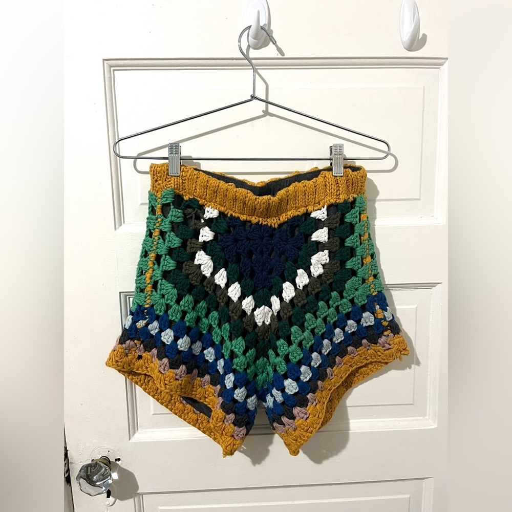Adorable Urban Outfitters Crotchet Shorts